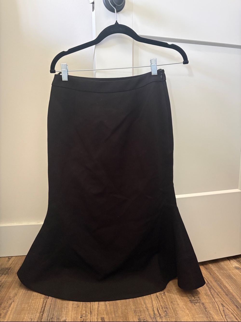 Classic Black Mermaid Hem Skirt - Women